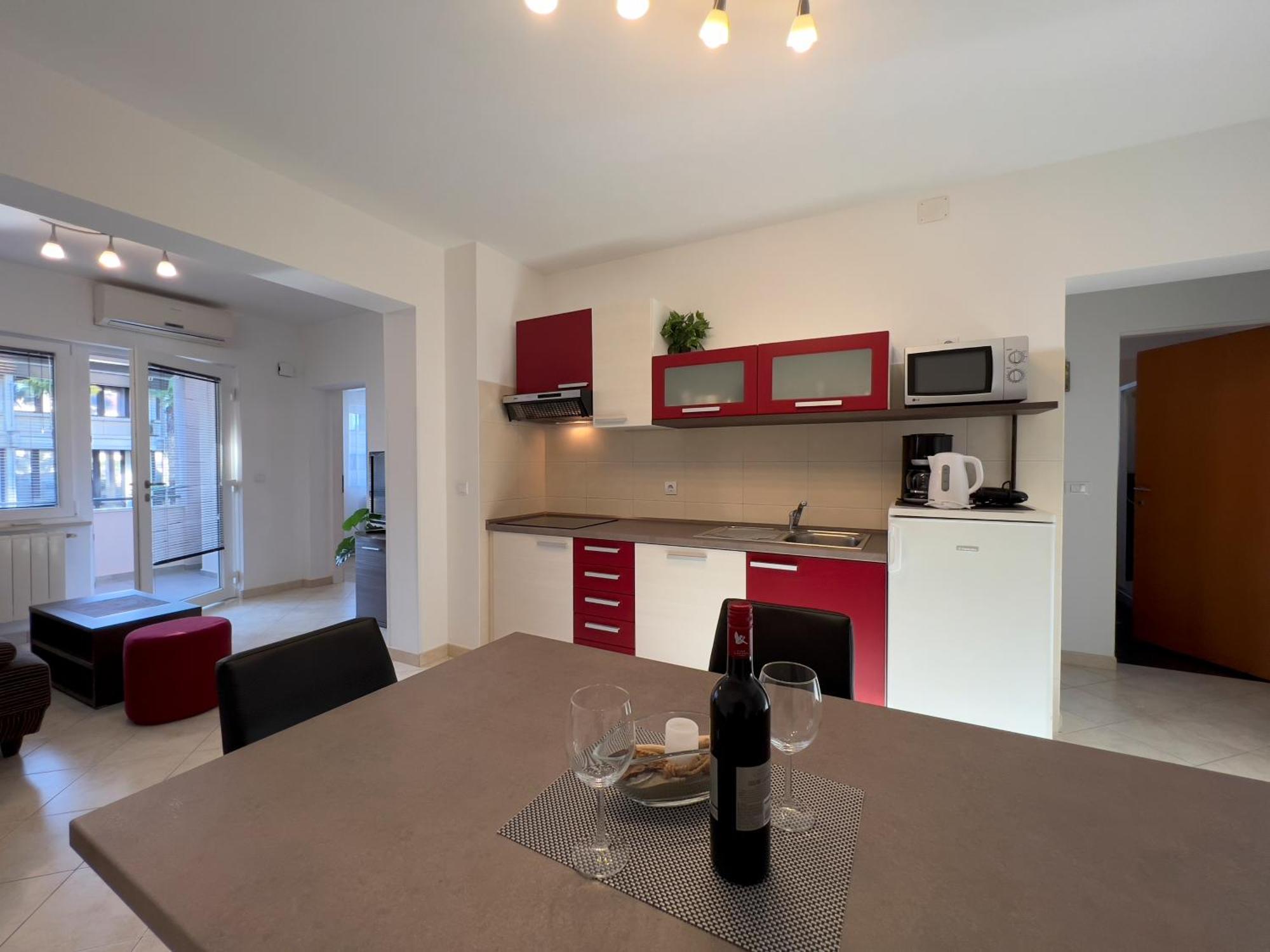 Stay In The Heart Of Porec - 50M To The Beach Bagian luar foto