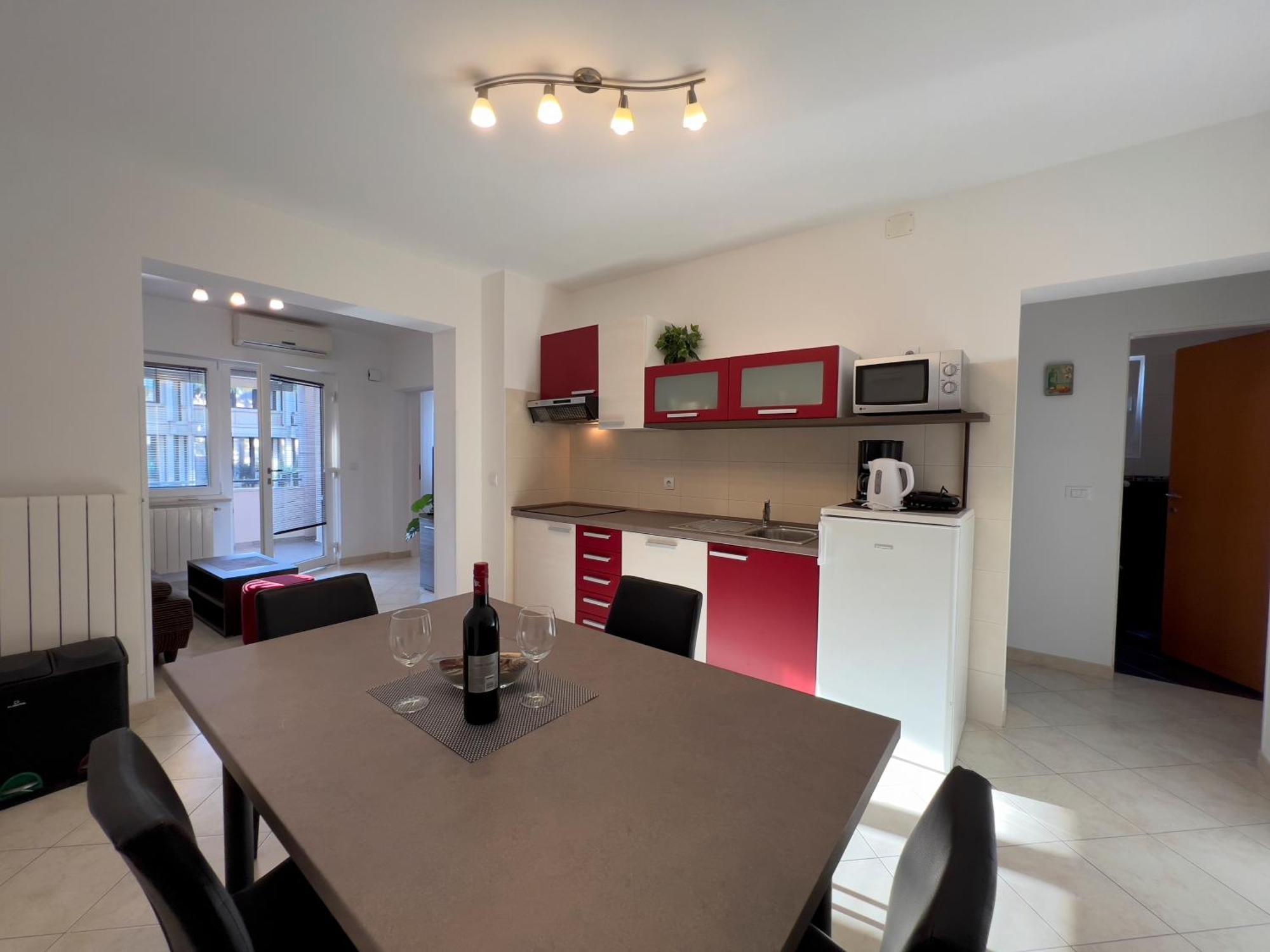 Stay In The Heart Of Porec - 50M To The Beach Bagian luar foto