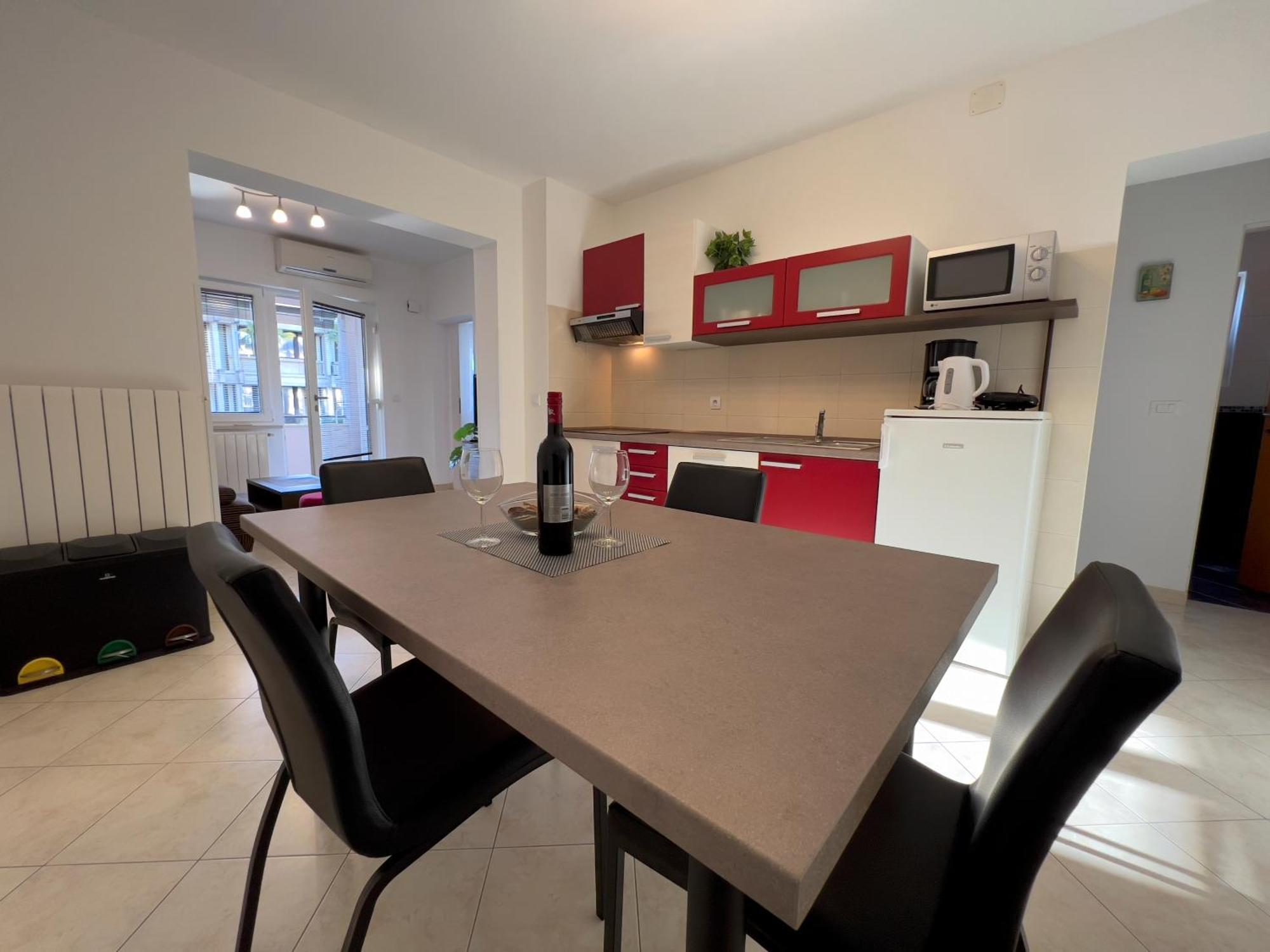 Stay In The Heart Of Porec - 50M To The Beach Bagian luar foto