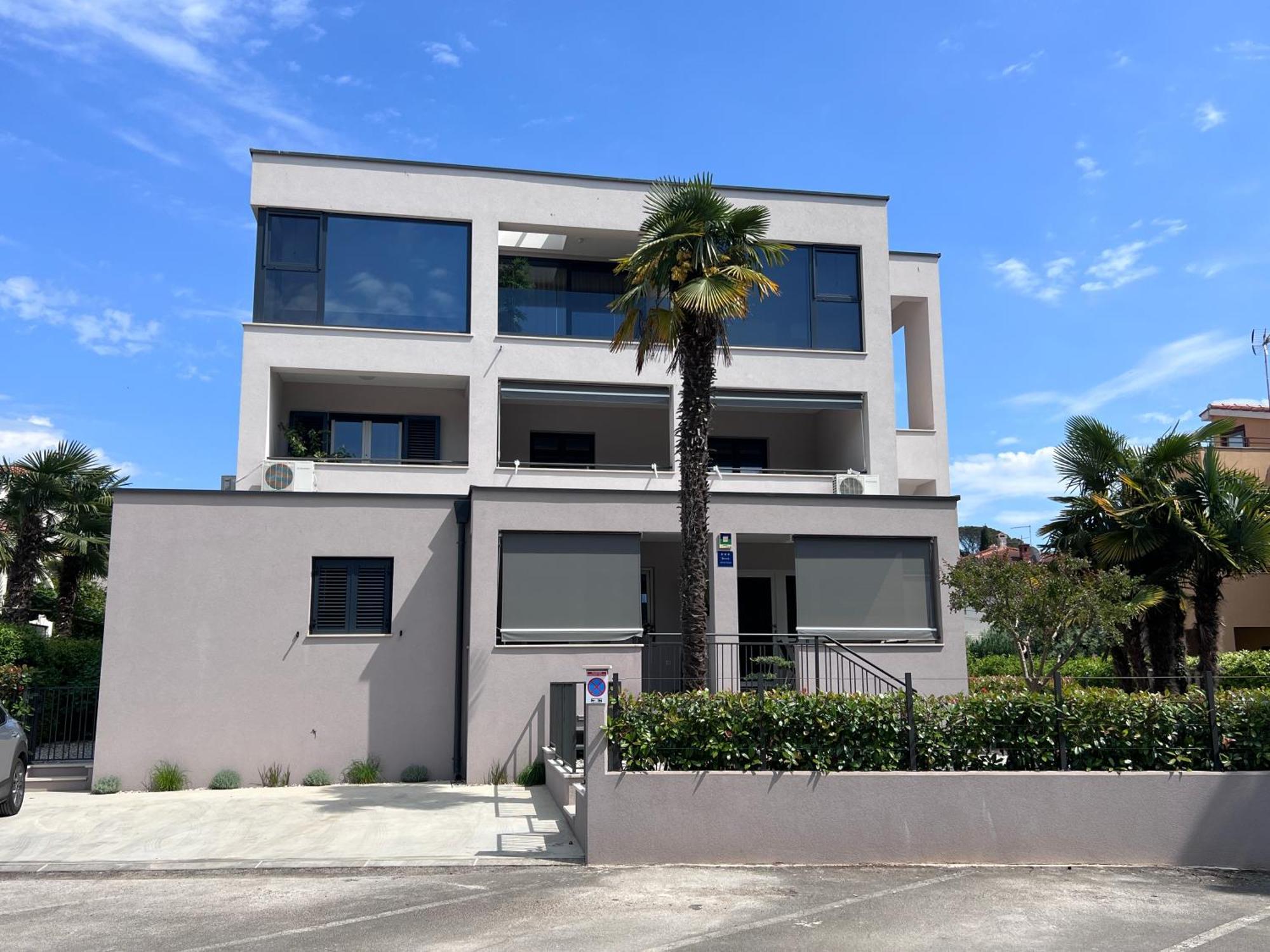 Stay In The Heart Of Porec - 50M To The Beach Bagian luar foto